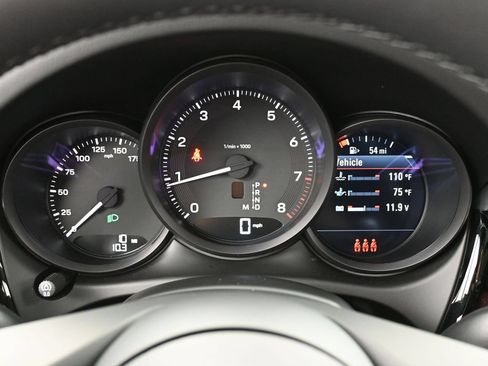 Certified 2026 Porsche Macan AWD/4WD image 19