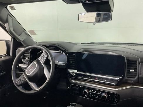 Used 2024 GMC Sierra 1500 Elevation w/ Elevation Premium Package AWD/4WD image 33