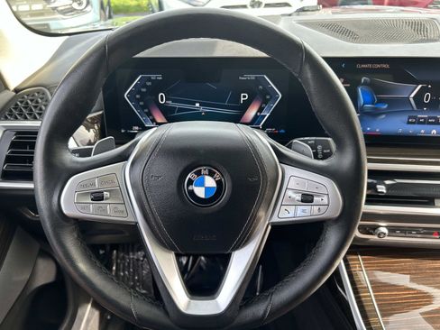 Used 2024 BMW X7 xDrive40i w/ Premium Package image 26