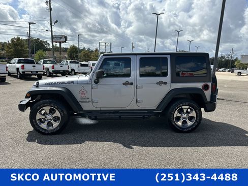 Used 2016 Jeep Wrangler Unlimited Sport image 25