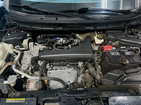 Used 2016 Nissan Rogue SV image 31