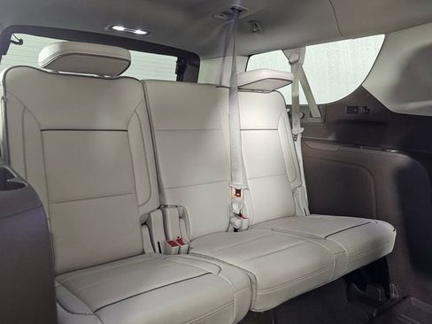 Used 2023 GMC Yukon XL Denali image 14