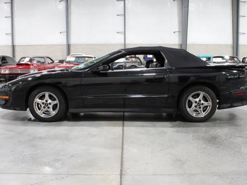 Used 1997 Pontiac Firebird Trans Am w/ Ram Air Performance Pkg RWD image 21