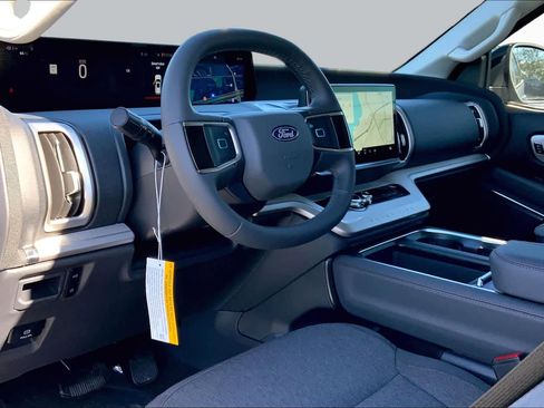 New 2025 Ford Expedition Active RWD image 6