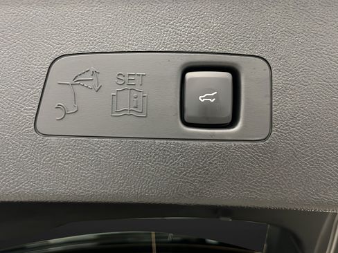 Used 2025 Lincoln Corsair Reserve AWD/4WD image 30