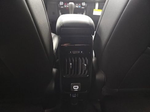 New 2026 Jeep Compass Limited image 32