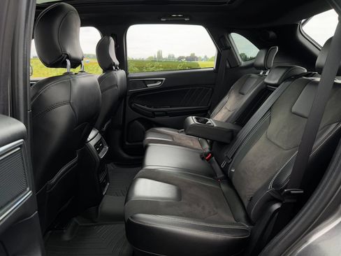 Used 2019 Ford Edge ST AWD/4WD image 24