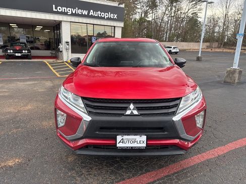 Used 2020 Mitsubishi Eclipse Cross LE image 3