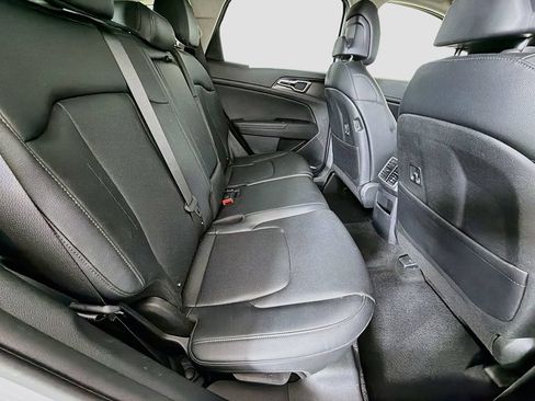 Used 2025 Kia Sportage EX w/ Premium Package AWD/4WD image 28