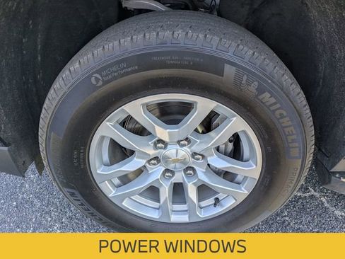 Used 2023 Chevrolet Suburban LT image 11