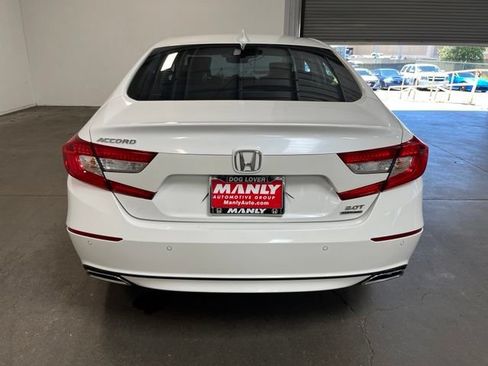 Used 2019 Honda Accord Touring image 4