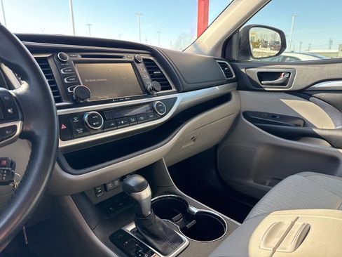 Used 2018 Toyota Highlander Plus image 21