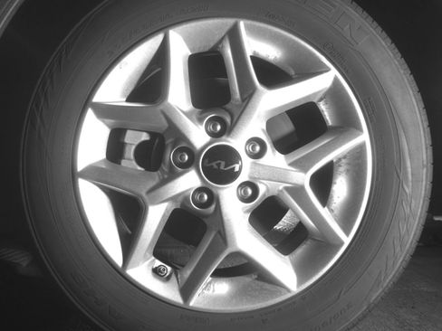 Used 2025 Kia Soul LX w/ LX Technology Package FWD image 12