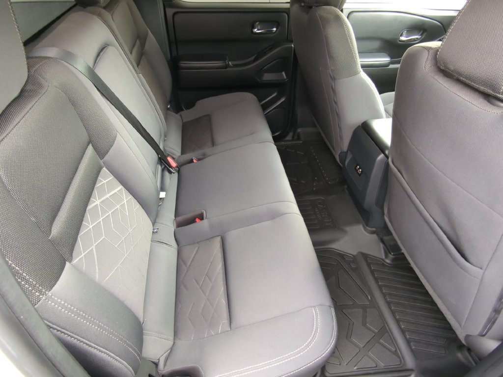 Certified 2025 Nissan Frontier SV RWD image 30
