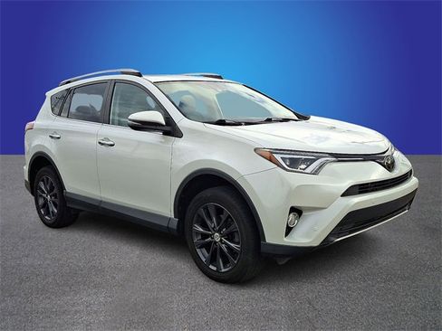 Used 2017 Toyota RAV4 Limited image 3