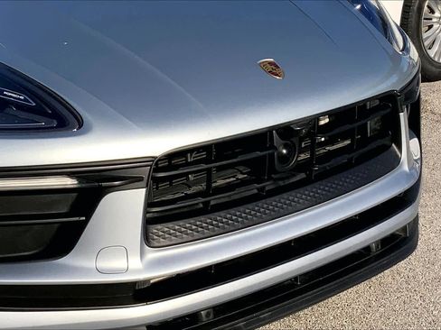 Used 2023 Porsche Macan image 26