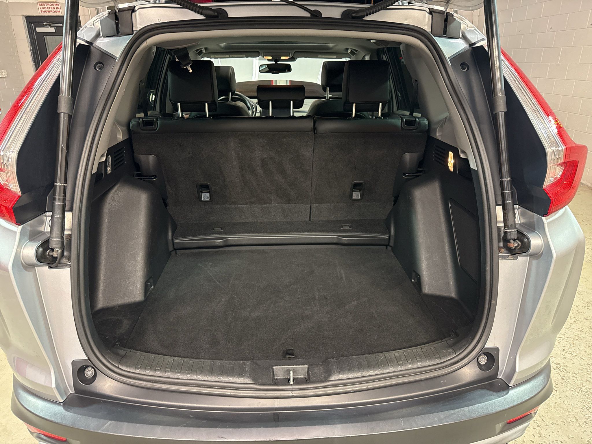 Used 2017 Honda CR-V Touring image 33
