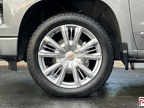 Certified 2024 Chevrolet Silverado 1500 High Country image 30