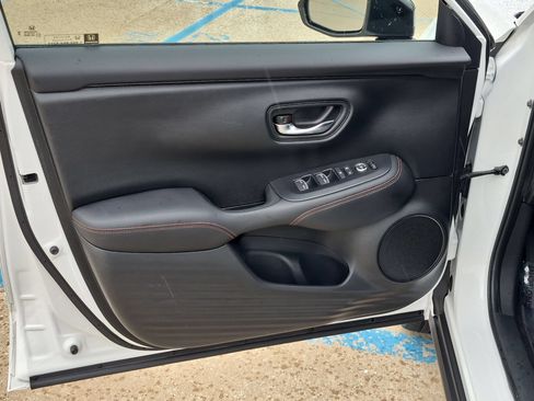 Certified 2025 Honda HR-V Sport image 13