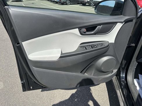 Used 2023 Hyundai Kona SEL AWD/4WD image 13