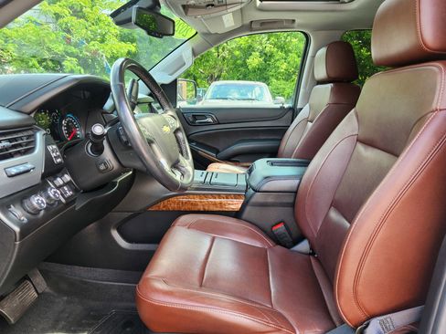 Used 2020 Chevrolet Tahoe Premier w/ Premier Plus Edition AWD/4WD image 11