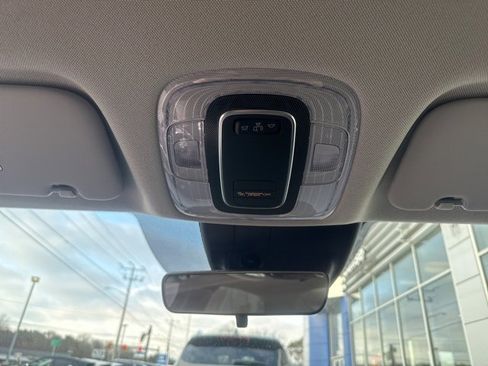 Certified 2025 Hyundai Elantra SE image 43