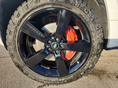 Used 2020 Land Rover Defender 110 HSE image 10