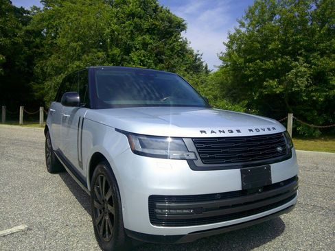 Used 2024 Land Rover Range Rover Long Wheelbase SE AWD/4WD image 20
