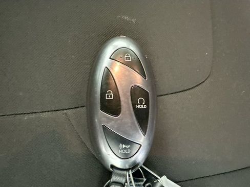 Used 2026 Hyundai Elantra Hybrid FWD image 16