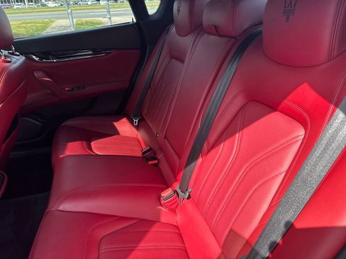 Used 2019 Maserati Quattroporte S GranLusso RWD image 15