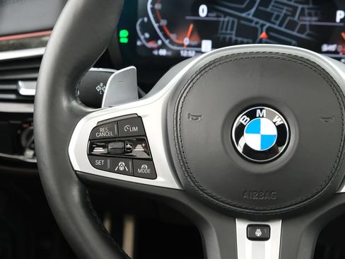Used 2022 BMW M550i xDrive w/ Executive Package AWD/4WD image 13