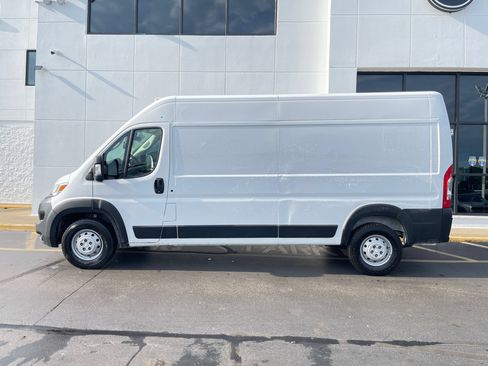 Used 2023 RAM ProMaster 2500 FWD image 6