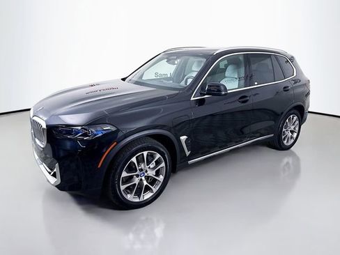 Used 2024 BMW X5 xDrive50e w/ Premium Package image 3