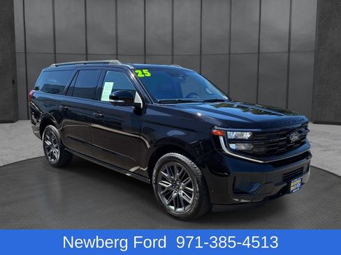 Used 2025 Ford Expedition Max Platinum w/ Stealth Performance Package AWD/4WD image 3
