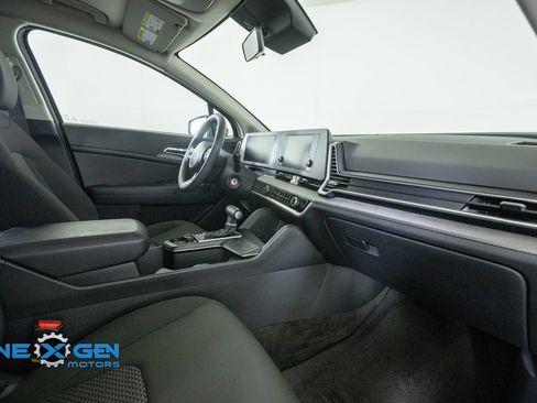 Used 2025 Kia Sportage LX FWD image 38