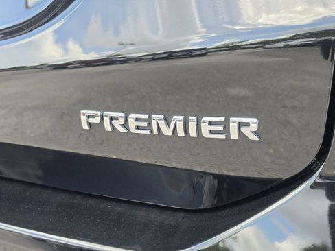Used 2024 Chevrolet Equinox Premier FWD image 41