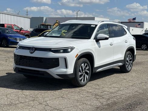 New 2026 Volkswagen Tiguan S AWD/4WD image 1