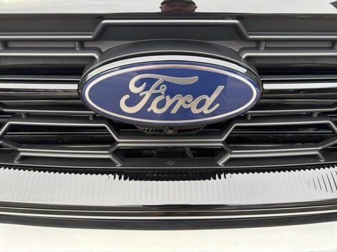 New 2026 Ford Expedition Active image 8