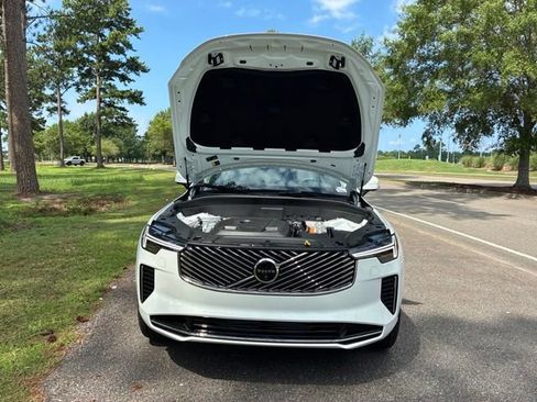 New 2026 Volvo XC90 T8 Plus w/ Protection Package Premier AWD/4WD image 20