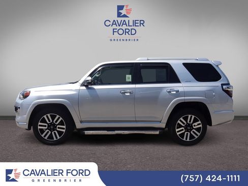Used 2023 Toyota 4Runner Limited AWD/4WD image 4