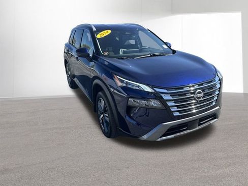 Certified 2024 Nissan Rogue SL image 3