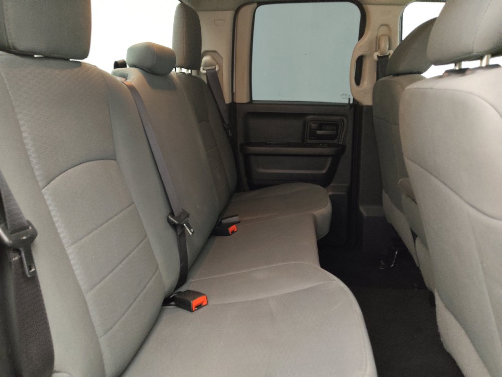 Used 2017 RAM 1500 Express RWD image 19