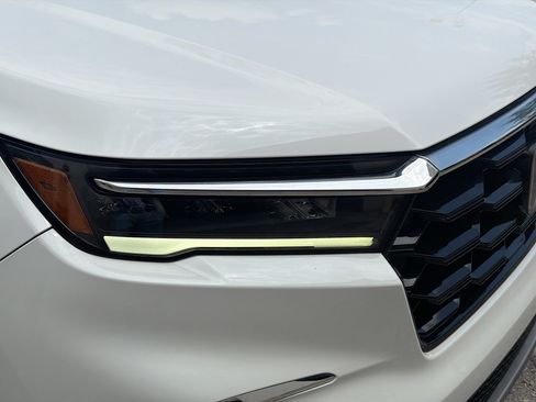 Used 2025 Honda Pilot Touring image 32