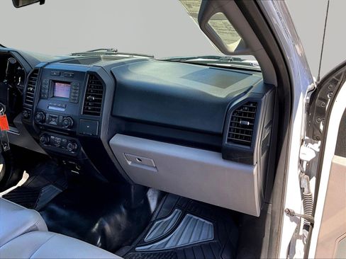 Used 2018 Ford F150 XL w/ Equipment Group 101A Mid RWD image 22