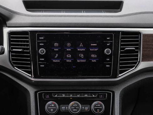Used 2019 Volkswagen Atlas SEL R-Line FWD image 17