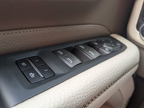 Used 2022 GMC Yukon Denali w/ Denali Ultimate Package image 30