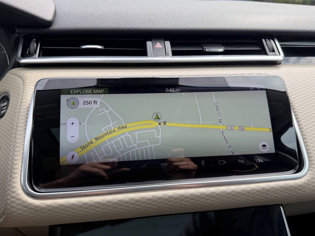 Used 2018 Land Rover Range Rover Velar S AWD/4WD image 15