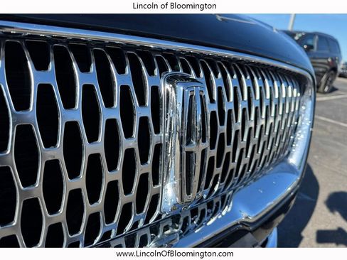 Certified 2022 Lincoln Nautilus Reserve w/ Equipment Group 201A image 14