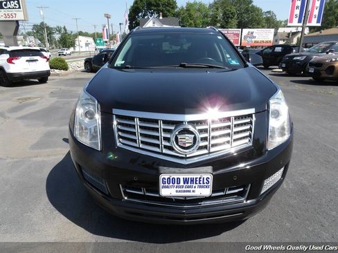 Used 2015 Cadillac SRX Luxury w/ Driver Awareness Package FWD image 2