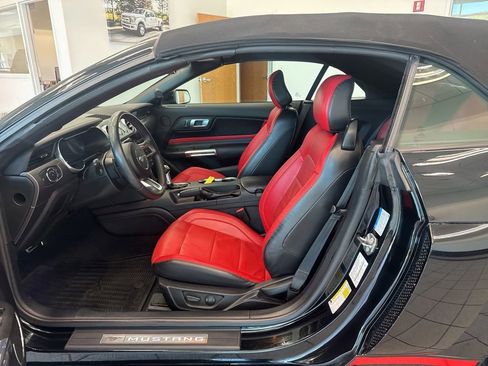 Used 2021 Ford Mustang GT Premium w/ GT Performance Package RWD image 13